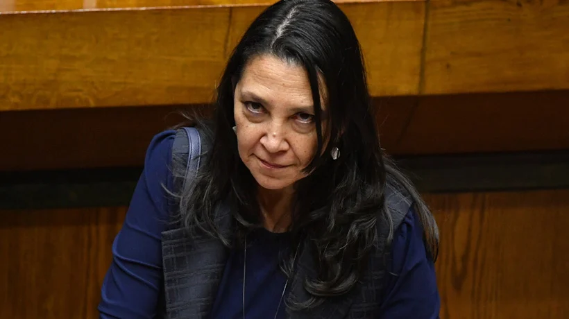 Ministra Lobos y concesión de cable submarino: Muñoz decidió revisar antecedentes tras reunión con embajador de EE.UU. 